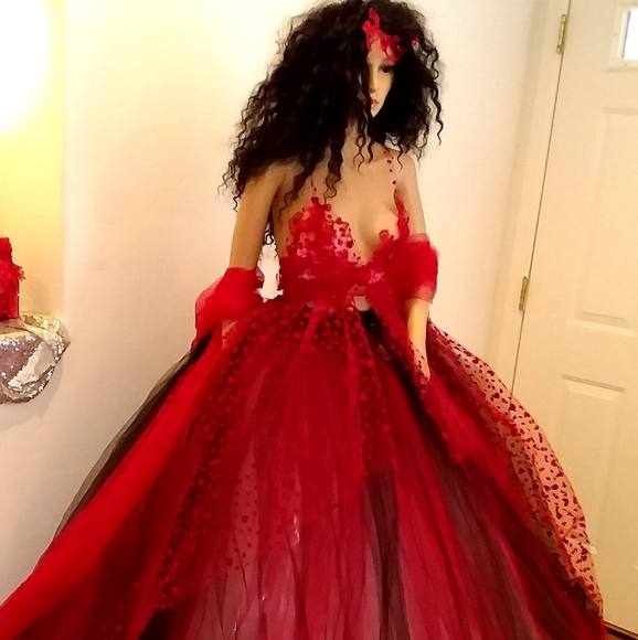 "MOZELLA" Red & Black Gothic Wedding Ballgown Set - Picture 1 of 7